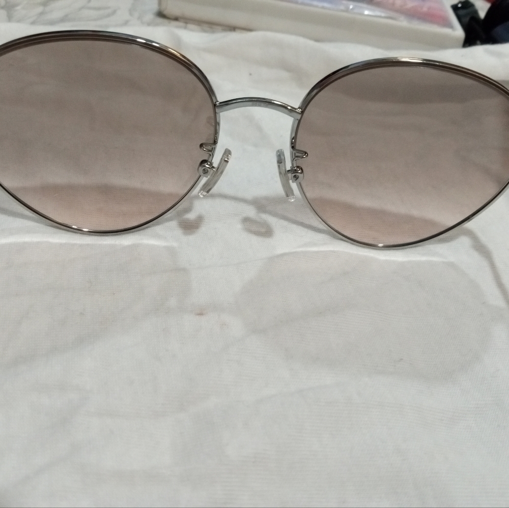 Coach sunglasses - Picture 7 of 8